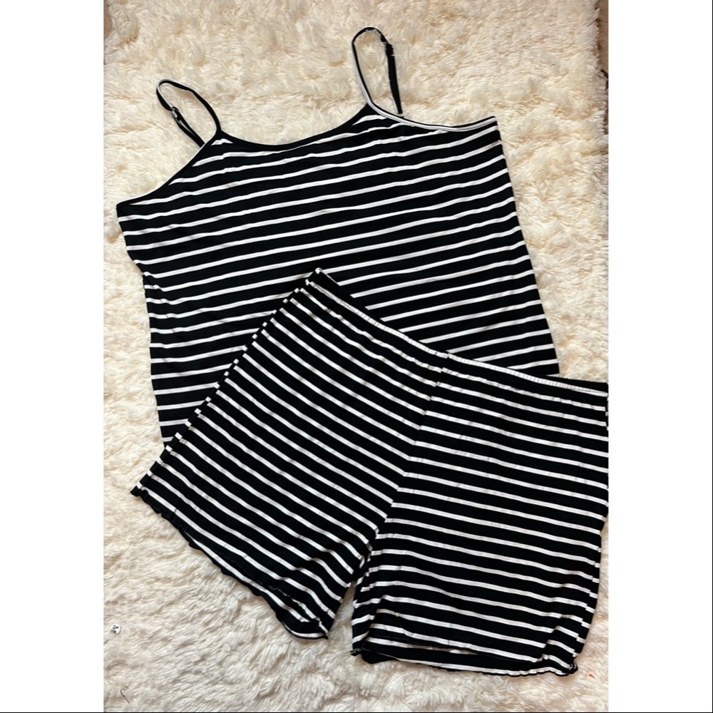 Ekouaer Women’s Size XXL Black and White Striped Shorts Pajama Set Loungewear